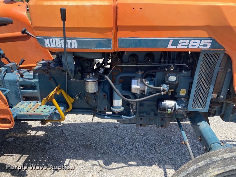 image for item JU9262 Kubota L285  tractor