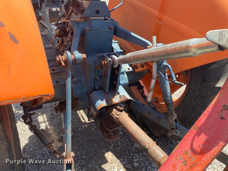 image for item JU9262 Kubota L285  tractor