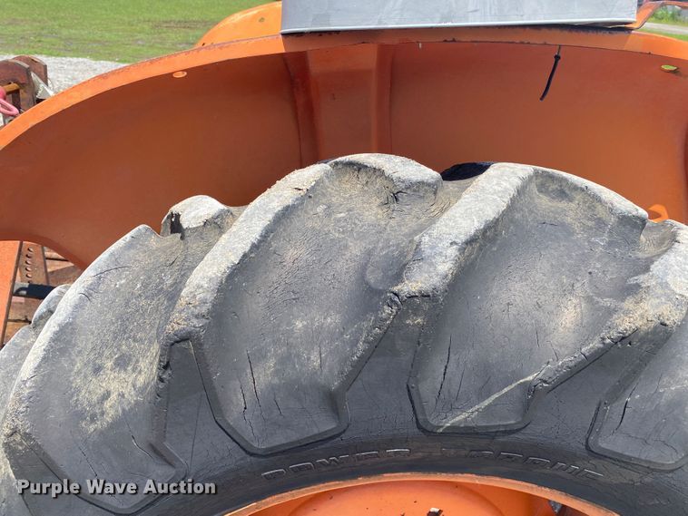 image for item JU9262 Kubota L285  tractor