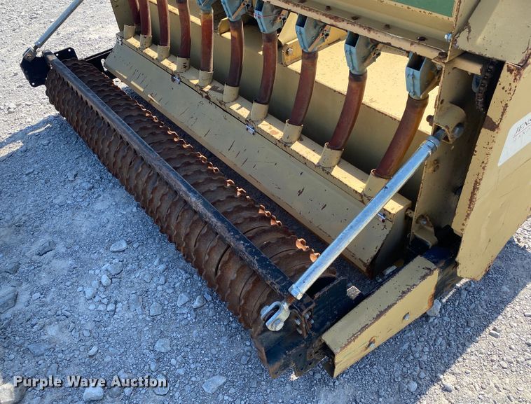 image for item JU9266 Land Pride OS1572  seeder