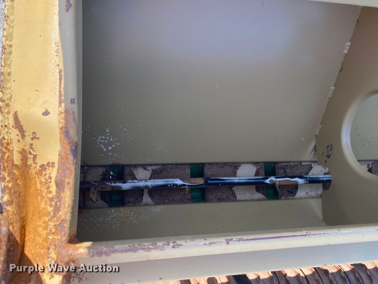 image for item JU9266 Land Pride OS1572  seeder