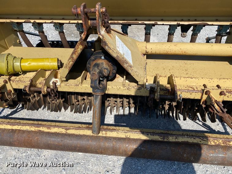 image for item JU9266 Land Pride OS1572  seeder