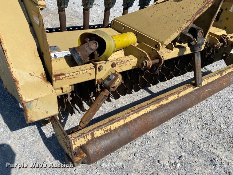 image for item JU9266 Land Pride OS1572  seeder