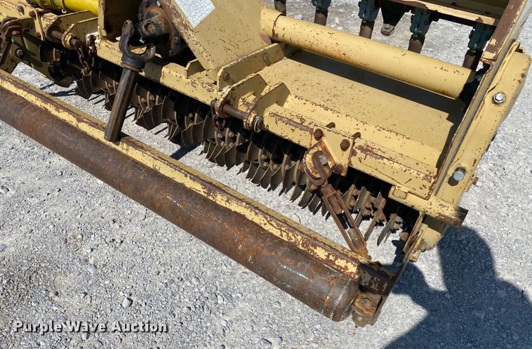 image for item JU9266 Land Pride OS1572  seeder