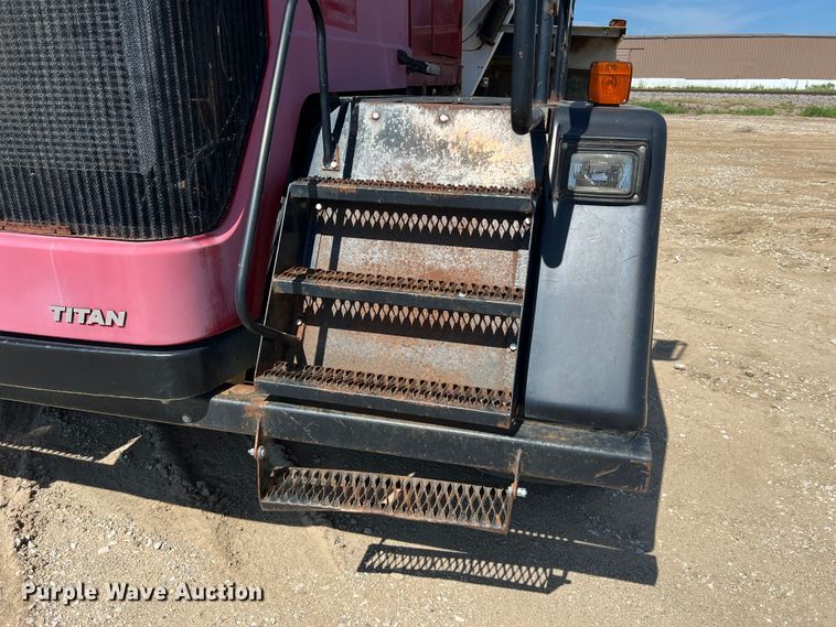 image for item KC9840 Case IH Titan FLX4300  applicator