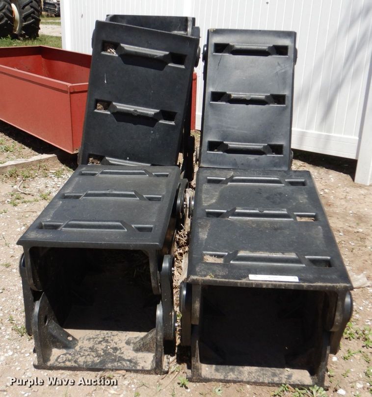 image for item KD9859 Raaft  over the tire center pivot tracks