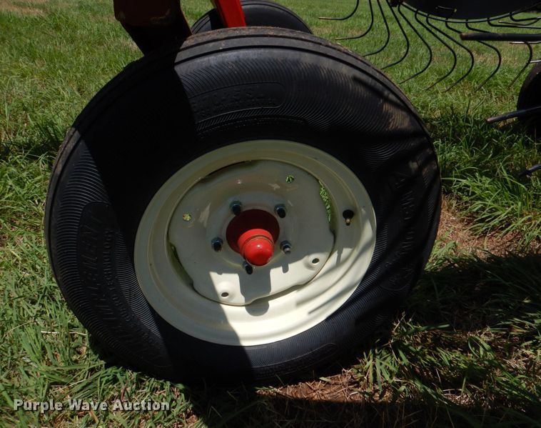 image for item KJ9890 2020 H&S 5114  hay rake