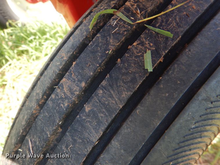 image for item KJ9890 2020 H&S 5114  hay rake