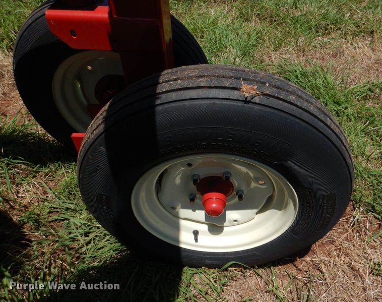 image for item KJ9890 2020 H&S 5114  hay rake