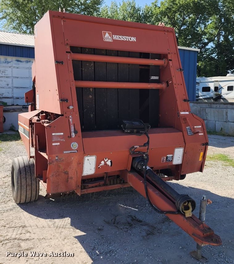 image for item KT9882 Hesston 565A  round baler