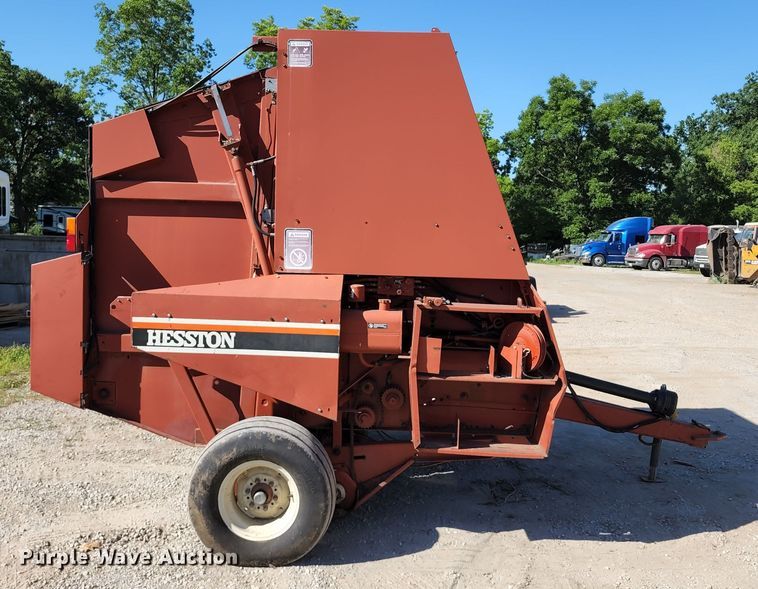 image for item KT9882 Hesston 565A  round baler