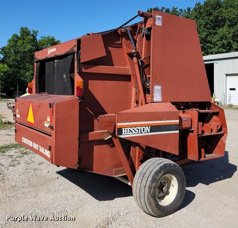 image for item KT9882 Hesston 565A  round baler