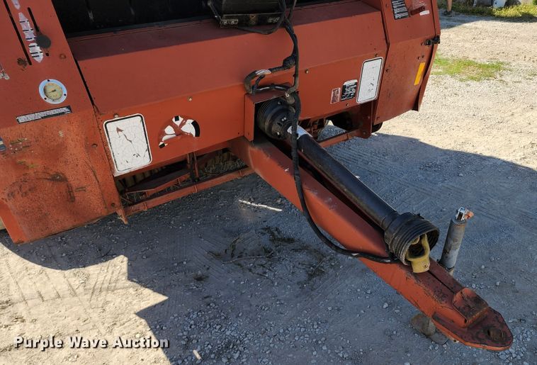 image for item KT9882 Hesston 565A  round baler