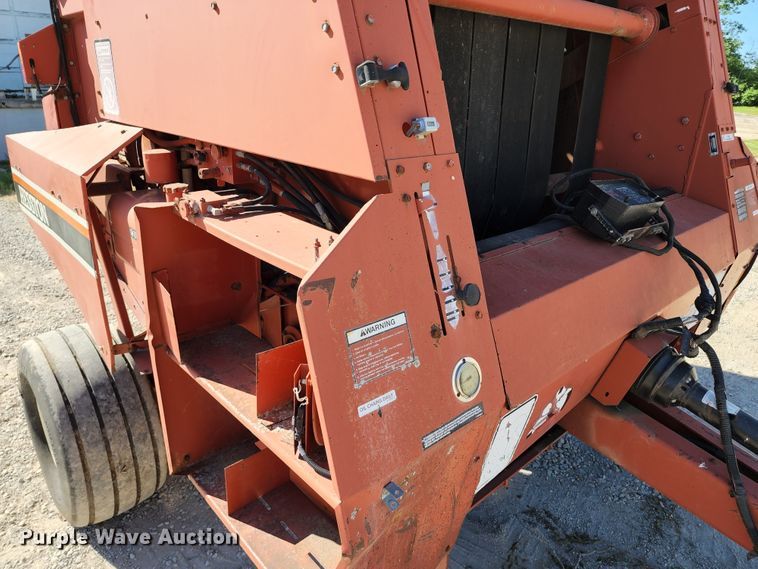 image for item KT9882 Hesston 565A  round baler