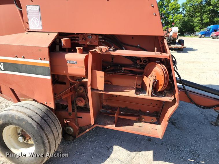 image for item KT9882 Hesston 565A  round baler