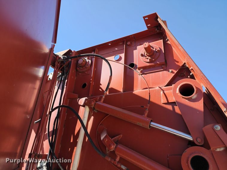 image for item KT9882 Hesston 565A  round baler