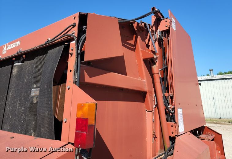image for item KT9882 Hesston 565A  round baler