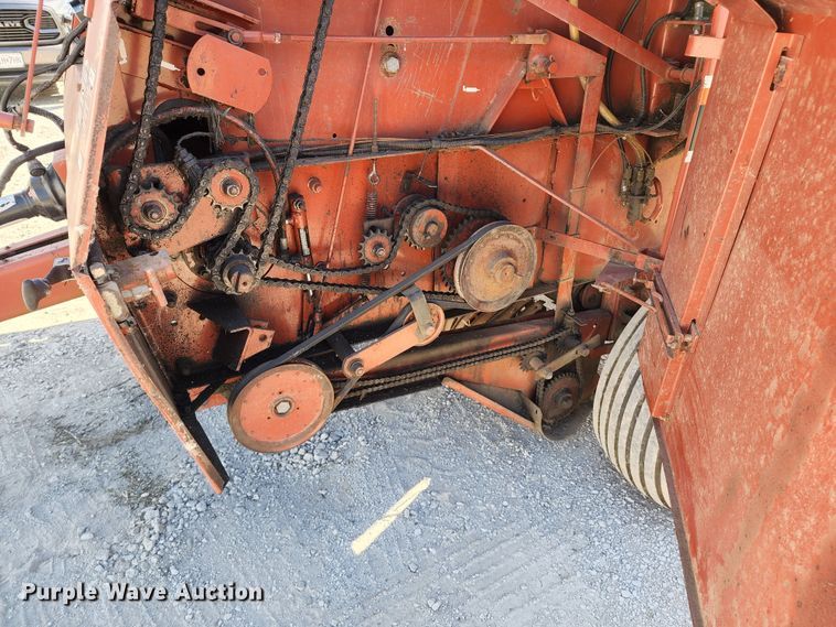 image for item KT9882 Hesston 565A  round baler