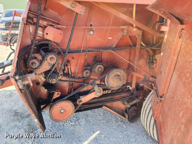 image for item KT9882 Hesston 565A  round baler