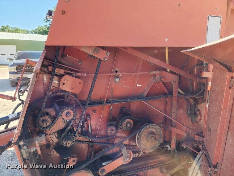image for item KT9882 Hesston 565A  round baler