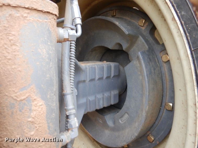 image for item LP9384 2004 Buhler Versatile 2180 Genesis II  MFWD tractor