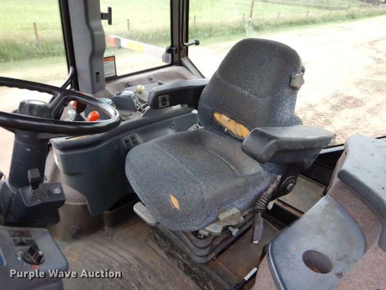 image for item LP9384 2004 Buhler Versatile 2180 Genesis II  MFWD tractor