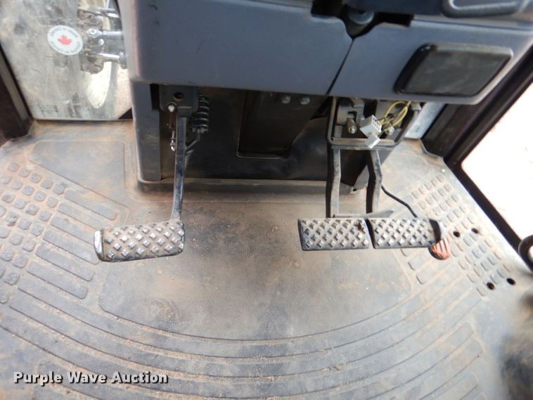 image for item LP9384 2004 Buhler Versatile 2180 Genesis II  MFWD tractor