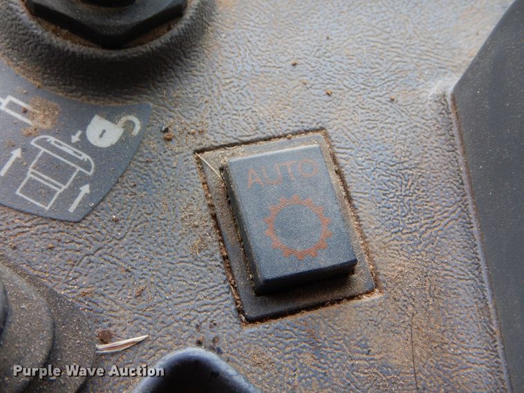 image for item LP9384 2004 Buhler Versatile 2180 Genesis II  MFWD tractor