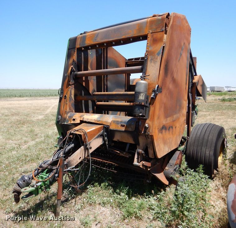 image for item LP9386 John Deere 569 round baler