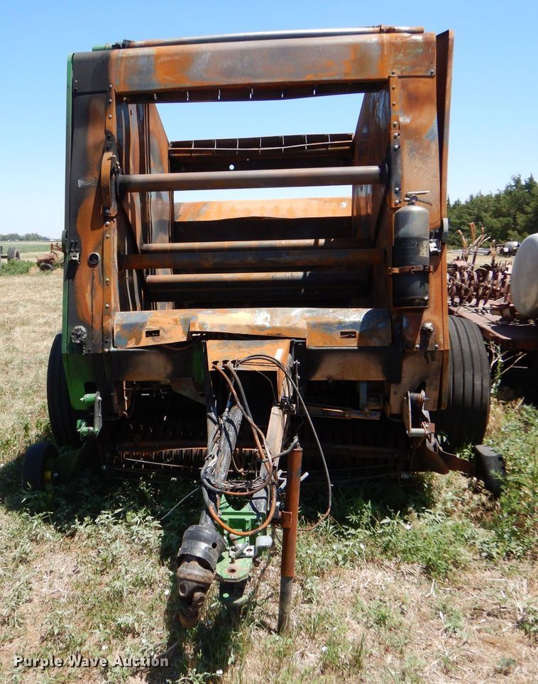 image for item LP9386 John Deere 569 round baler