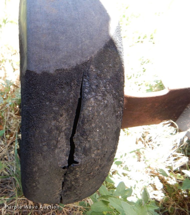 image for item LP9386 John Deere 569 round baler