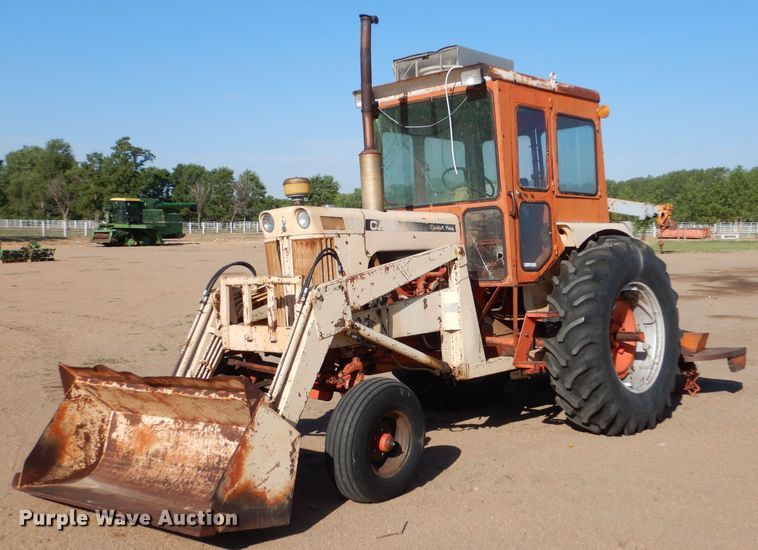 image for item LP9404 Case 930 Comfort King  tractor
