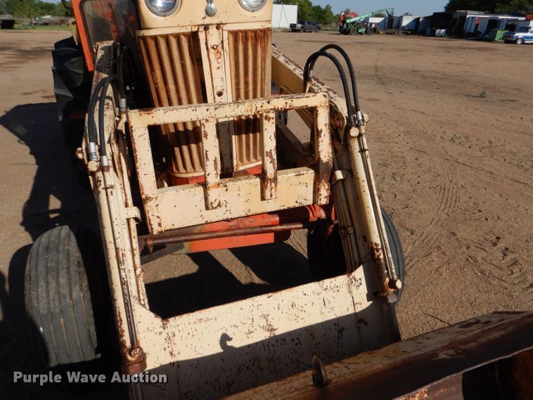 image for item LP9404 Case 930 Comfort King  tractor