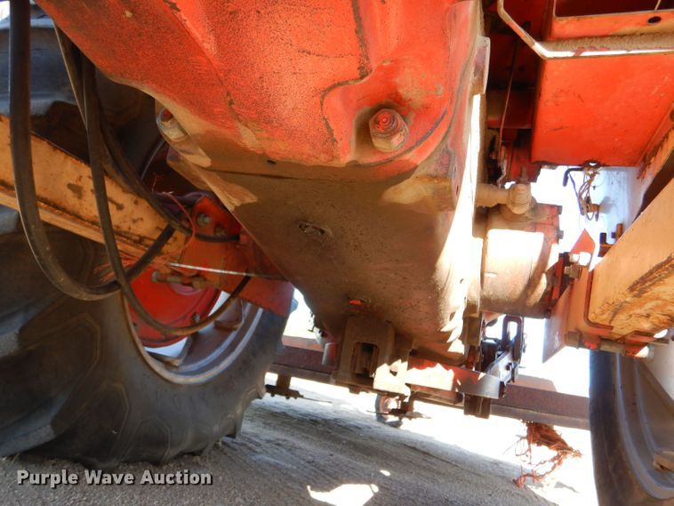 image for item LP9404 Case 930 Comfort King  tractor