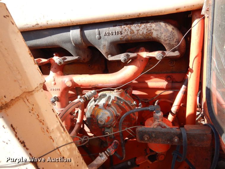 image for item LP9404 Case 930 Comfort King  tractor