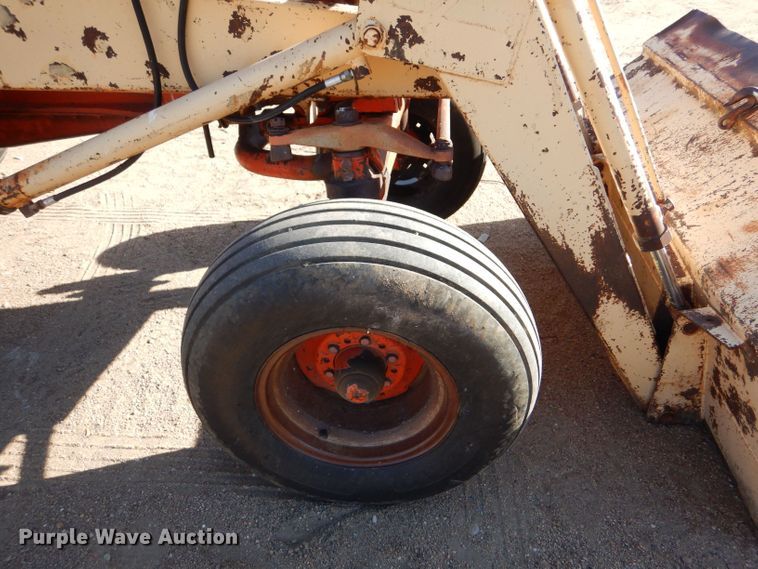 image for item LP9404 Case 930 Comfort King  tractor