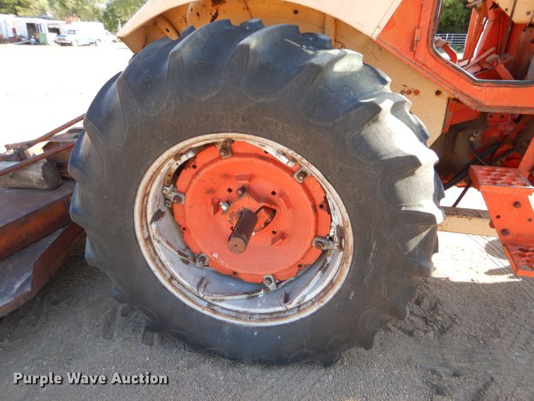 image for item LP9404 Case 930 Comfort King  tractor