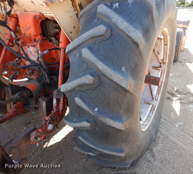 image for item LP9404 Case 930 Comfort King  tractor