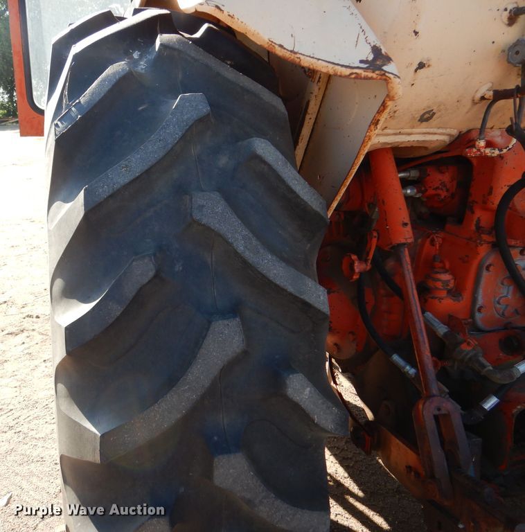 image for item LP9404 Case 930 Comfort King  tractor