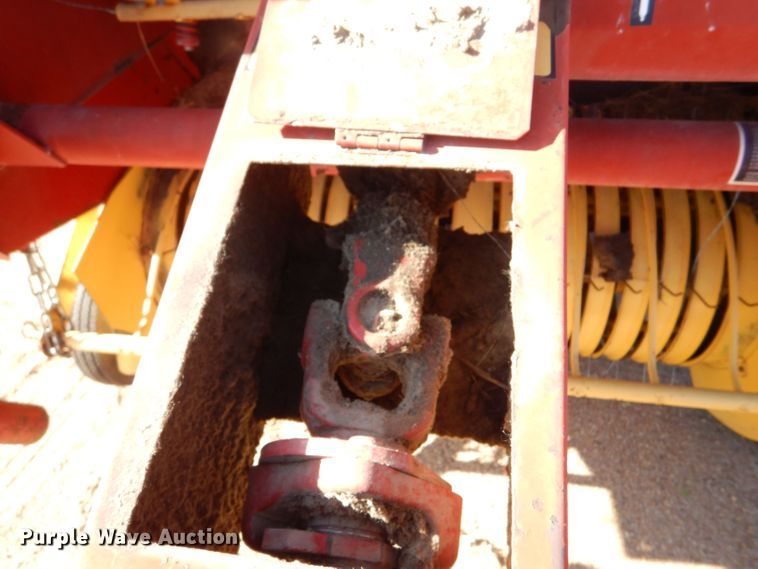 image for item LP9405 New Holland 848  round baler