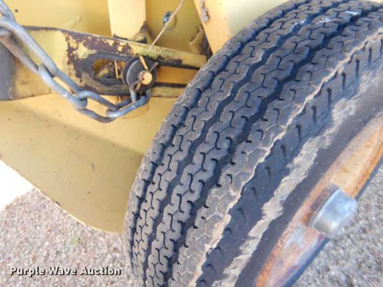 image for item LP9405 New Holland 848  round baler