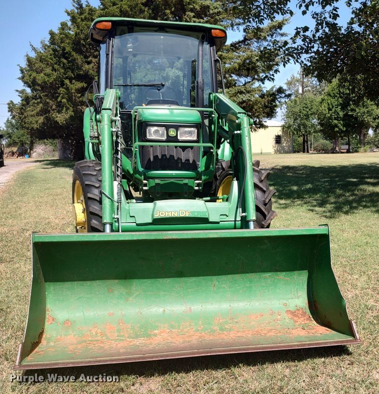 image for item LU9089 2013 John Deere 5055E MFWD tractor