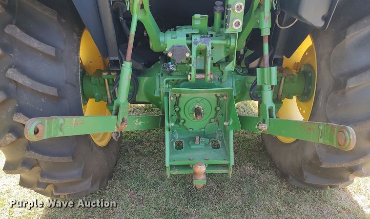 image for item LU9089 2013 John Deere 5055E MFWD tractor