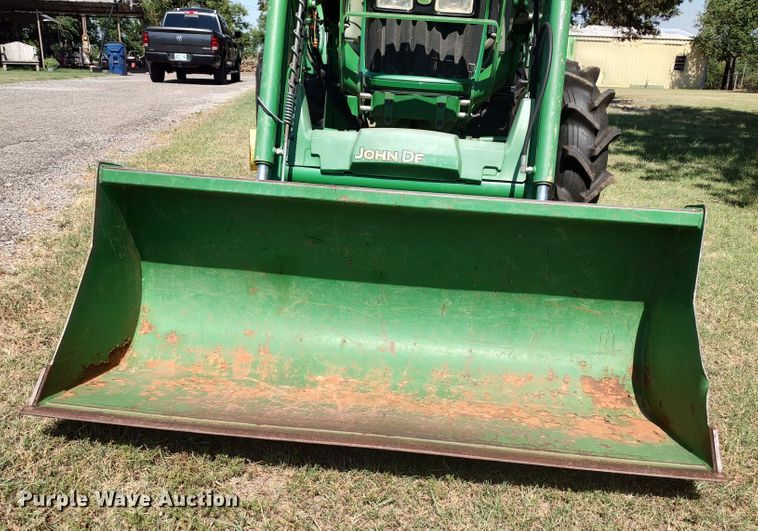 image for item LU9089 2013 John Deere 5055E MFWD tractor