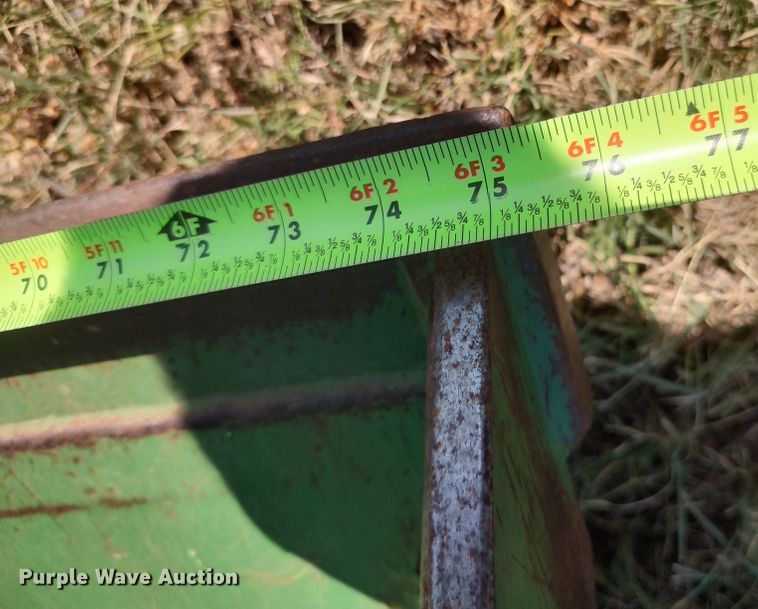 image for item LU9089 2013 John Deere 5055E MFWD tractor