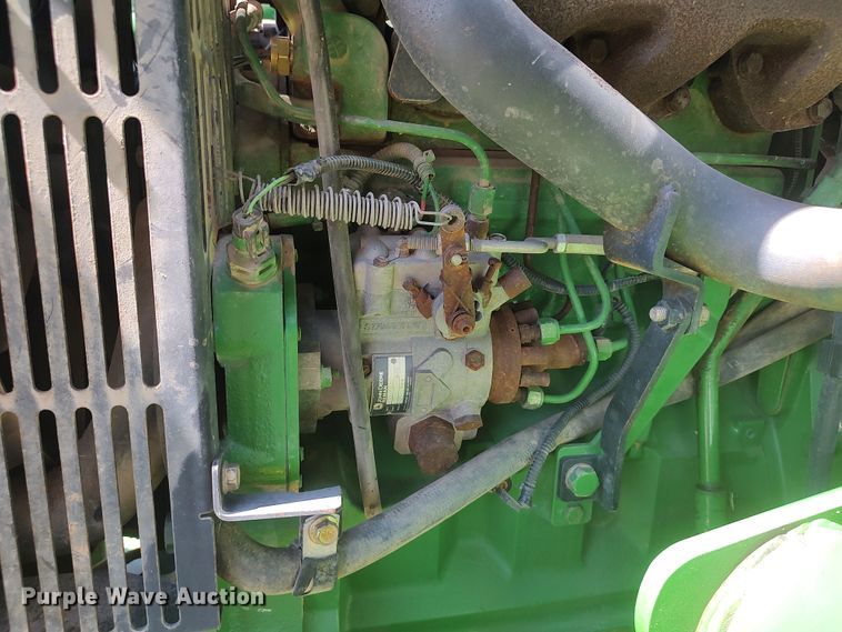 image for item LU9089 2013 John Deere 5055E MFWD tractor