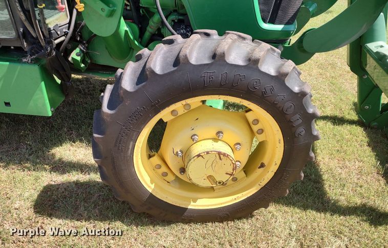 image for item LU9089 2013 John Deere 5055E MFWD tractor