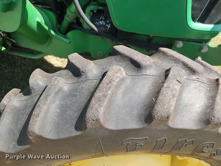 image for item LU9089 2013 John Deere 5055E MFWD tractor