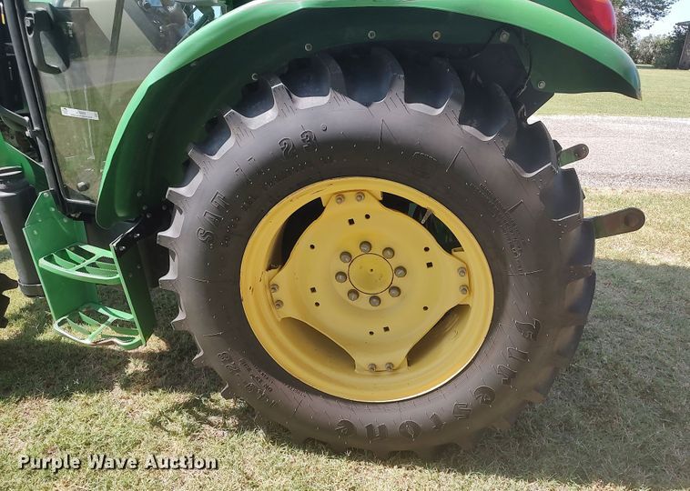 image for item LU9089 2013 John Deere 5055E MFWD tractor