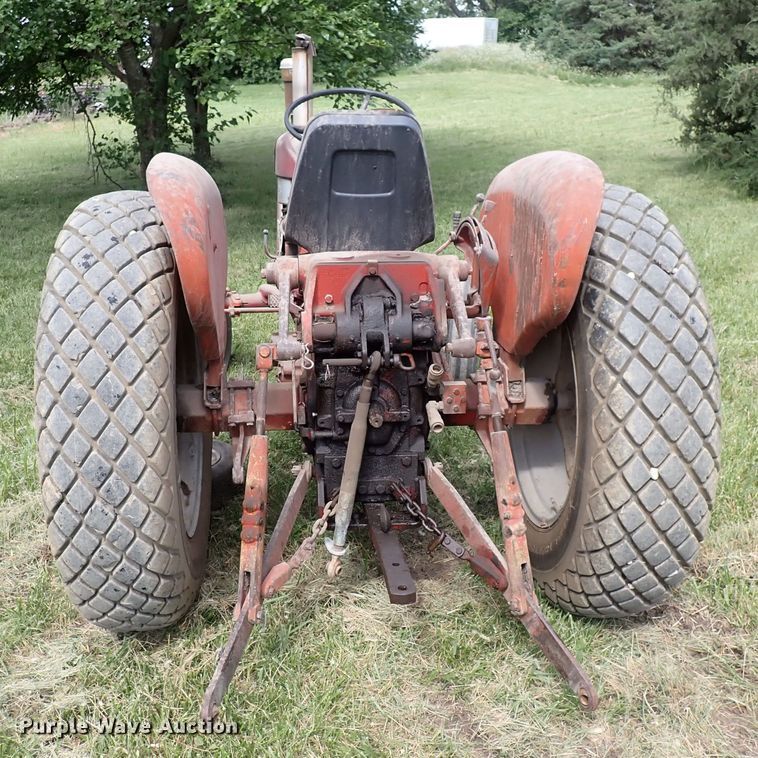 image for item LU9365 International 404  tractor